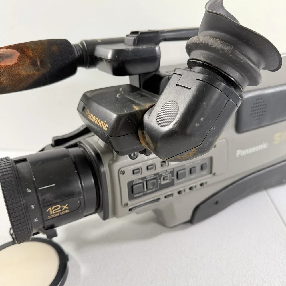 Panasonic AG-456UP PRO‎ LINE S-VHS Reporter Movie Camcorder AS IS UNTESTED